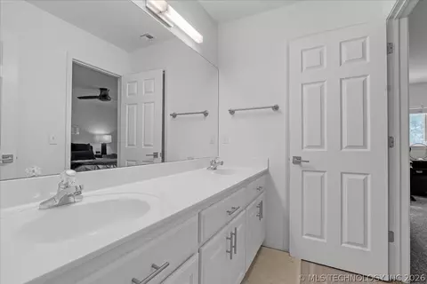 Bath - 5520 E 90th Ct, Tulsa, OK 74137 photo 9 of 11