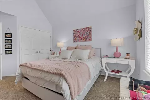 Bedroom - 5520 E 90th Ct, Tulsa, OK 74137 photo 6 of 9