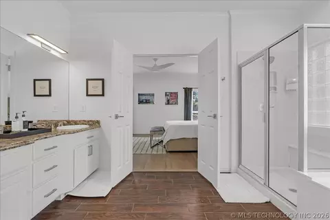 Bath - 5520 E 90th Ct, Tulsa, OK 74137 photo 5 of 11