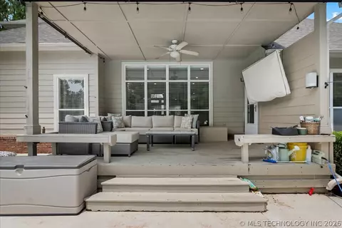 Exterior - 5520 E 90th Ct, Tulsa, OK 74137 photo 7 of 10