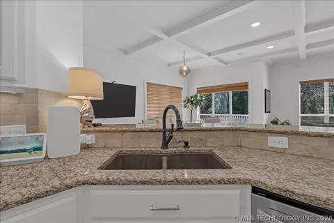 Kitchen - 5520 E 90th Ct, Tulsa, OK 74137 photo 3 of 7