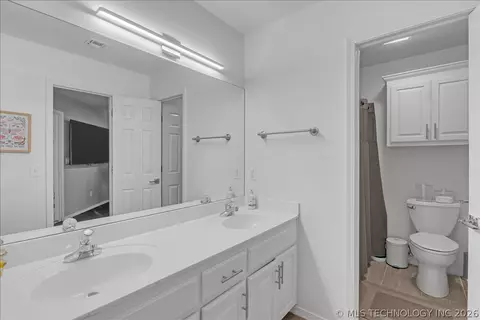 Bath - 5520 E 90th Ct, Tulsa, OK 74137 photo 8 of 11