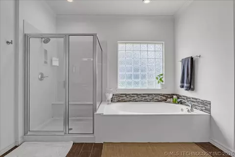 Bath - 5520 E 90th Ct, Tulsa, OK 74137 photo 4 of 11