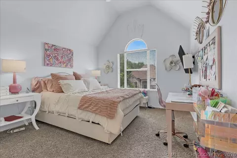 Bedroom - 5520 E 90th Ct, Tulsa, OK 74137 photo 5 of 9