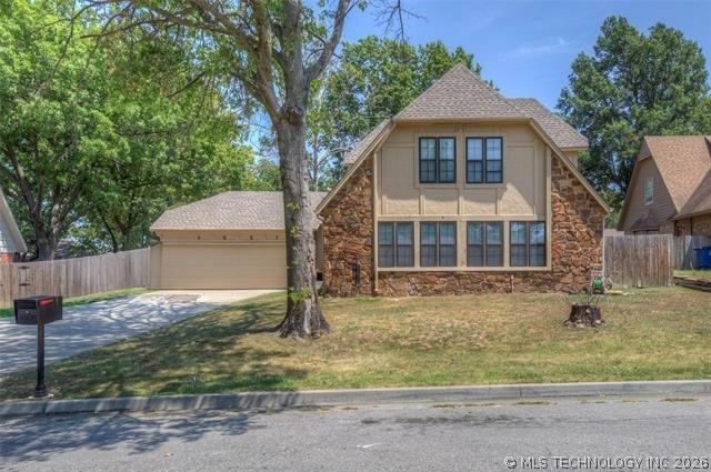9031 E 67th Pl, Tulsa, OK 74133