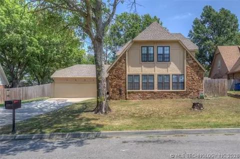 9031 E 67th Pl, Tulsa, OK 74133