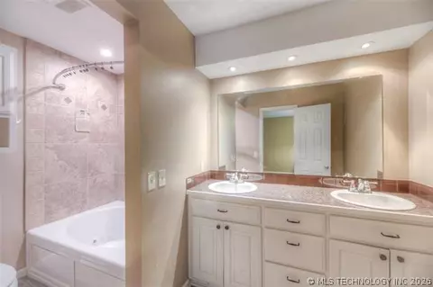 Bath - 9031 E 67th Pl, Tulsa, OK 74133 photo 2 of 3