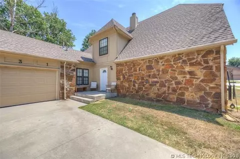 Exterior - 9031 E 67th Pl, Tulsa, OK 74133 photo 2 of 4