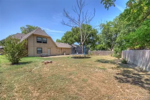 Exterior - 9031 E 67th Pl, Tulsa, OK 74133 photo 4 of 4