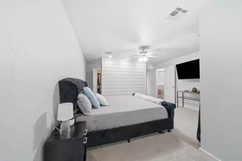 Bedroom - 7224 E 78th St, Tulsa, OK 74133 photo 4 of 5