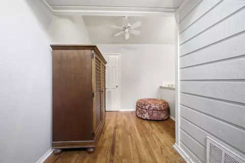 Entry Way - 7224 E 78th St, Tulsa, OK 74133 photo 5 of 6