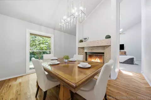 Dining - 7224 E 78th St, Tulsa, OK 74133 photo 1 of 2