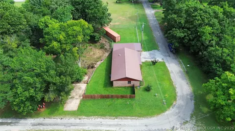 601 E Womack, Colbert, OK 74733 photo 3