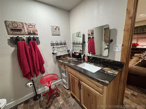 601 E Womack, Colbert, OK 74733 photo 24