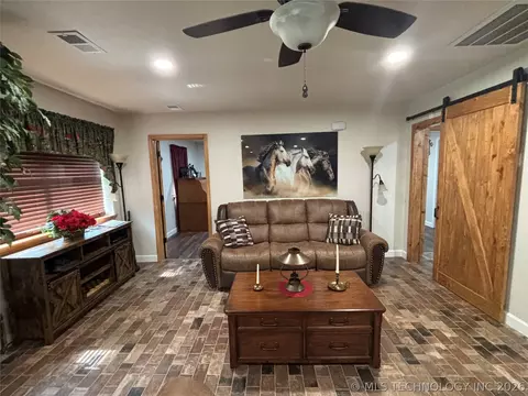 601 E Womack, Colbert, OK 74733 photo 14
