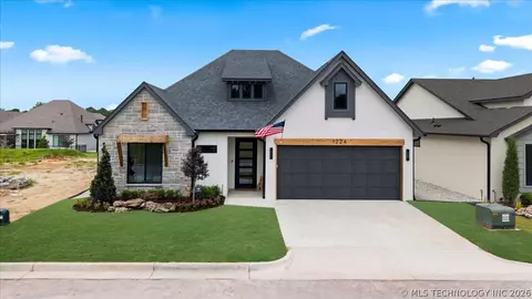 1224 N 72nd St, Broken Arrow, OK 74014