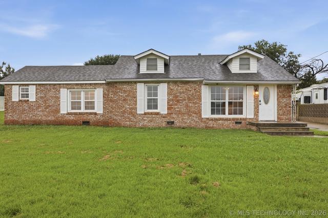 10035 Bryant Rd, Henryetta, OK 74437