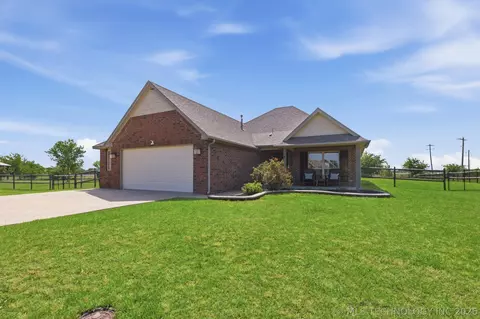 5962 E 136th Pl N, Collinsville, OK 74021