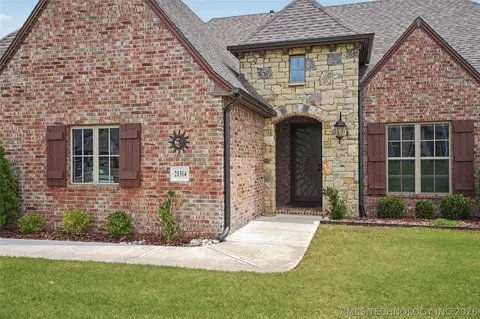 Exterior - 21314 E 113th St S, Broken Arrow, OK 74014 photo 6 of 12