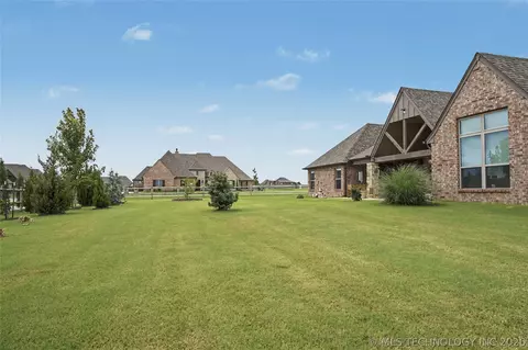 Exterior - 21314 E 113th St S, Broken Arrow, OK 74014 photo 8 of 12
