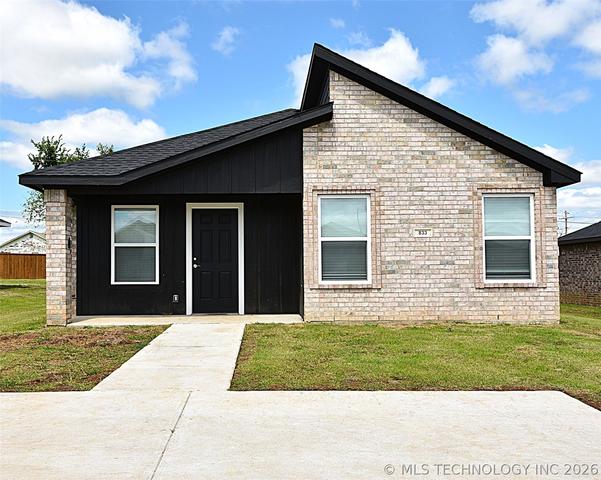 833 Elm St, Seminole, OK 74868