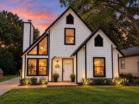 338 E 40th St, Sand Springs, OK 74063