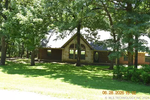 7017 Canadian Dr, Kingston, OK 73439