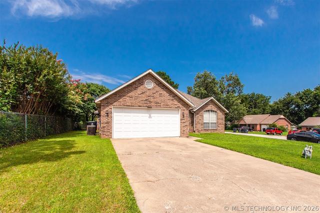 3504 S 216th Ave E, Broken Arrow, OK 74014