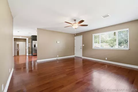 Living - 1940 E 50th Pl N, Tulsa, OK 74130 photo 4 of 4