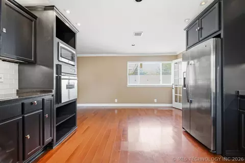 Kitchen - 1940 E 50th Pl N, Tulsa, OK 74130 photo 4 of 4