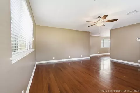 Living - 1940 E 50th Pl N, Tulsa, OK 74130 photo 2 of 4