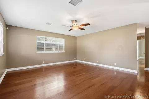 Living - 1940 E 50th Pl N, Tulsa, OK 74130 photo 1 of 4