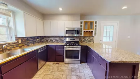 Kitchen - 1830 E 17th, Ada, OK 74820 photo 3 of 3