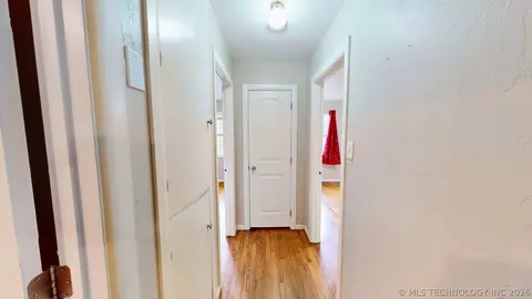 Entry Way - 1830 E 17th, Ada, OK 74820 photo 3 of 4