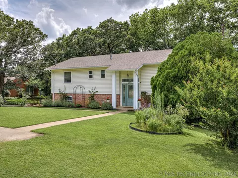 1601 Sheridan Rd, Bartlesville, OK 74006