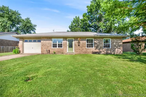 3112 M St NW, Miami, OK 74354