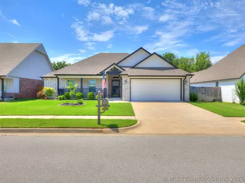 2126 E 140th St S, Bixby, OK 74008 photo 47
