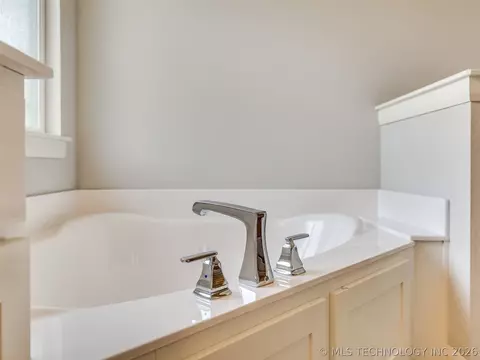 2126 E 140th St S, Bixby, OK 74008 photo 40