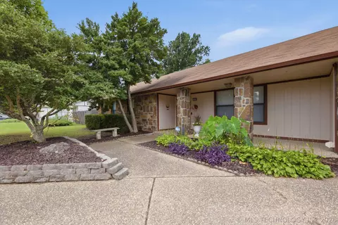 11414 S Franklin Ave, Jenks, OK 74037