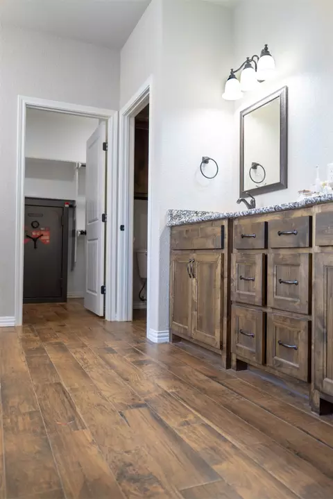 Entry Way - 49 Paytons Pl, Durant, OK 74701 photo 4 of 5