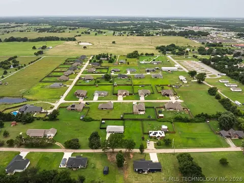 View/Area - 49 Paytons Pl, Durant, OK 74701 photo 3 of 5