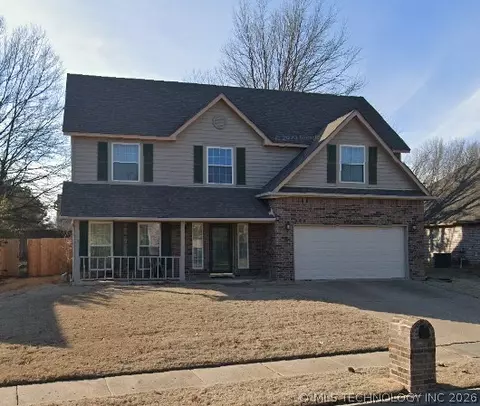 904 N Hemlock Ave, Broken Arrow, OK 74012