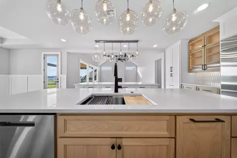 Kitchen - 8117 Elgin St, Broken Arrow, OK 74014 photo 8 of 10