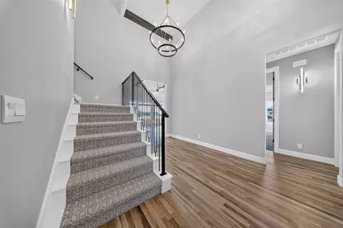 Entry Way - 8117 Elgin St, Broken Arrow, OK 74014 photo 5 of 10