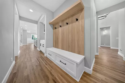 Entry Way - 8117 Elgin St, Broken Arrow, OK 74014 photo 7 of 10