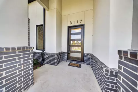Entry Way - 8117 Elgin St, Broken Arrow, OK 74014 photo 1 of 10