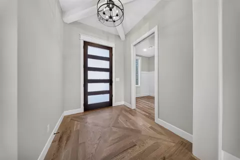 Entry Way - 8117 Elgin St, Broken Arrow, OK 74014 photo 2 of 10