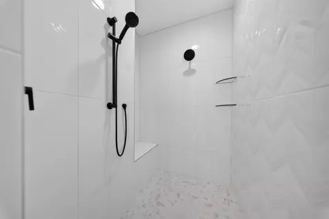 Bath - 8117 Elgin St, Broken Arrow, OK 74014 photo 7 of 12