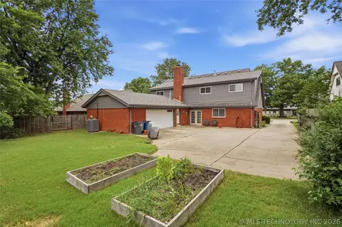 Exterior - 6652 E 46th Pl, Tulsa, OK 74145 photo 4 of 5