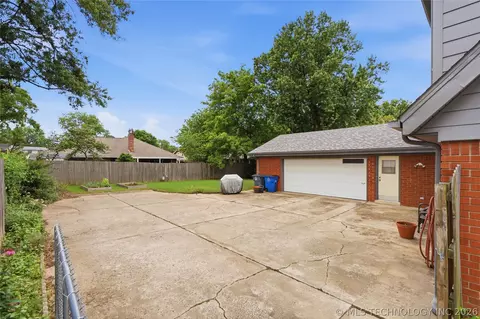 Exterior - 6652 E 46th Pl, Tulsa, OK 74145 photo 5 of 5